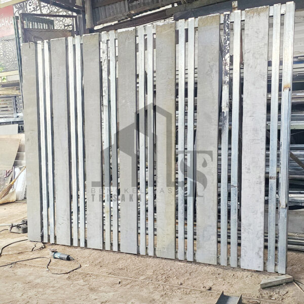 Proyek Pintu dan relling Tangga Perumahan Pinang Griya Ciledug 